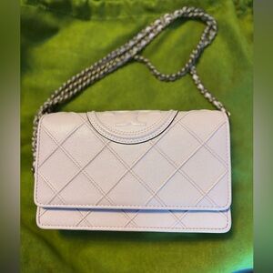Tory Burch Quilted Crossbody Bag in Light Pink with Chain - LIKE NEW 💕